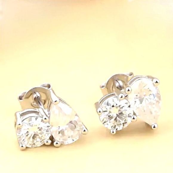 NWT💎MOISSANITE TOI ET MOI MOISSANITE EARRINGS IN PLATINUM OVER STERLING SILVER - Picture 3 of 12